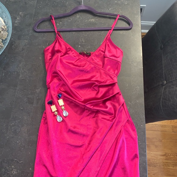 Pink dress for a slim fit look - Picture 2 of 4